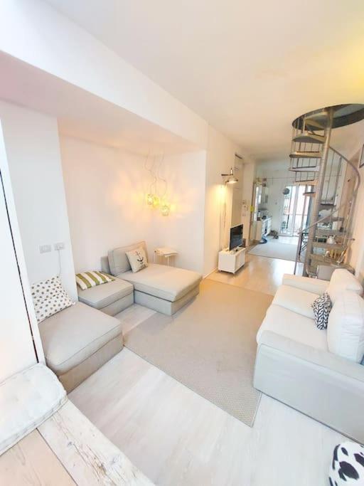 Design&Terrazzo A 5 Min Dal Centro - Laura'S House Apartment มิลาน ภายนอก รูปภาพ